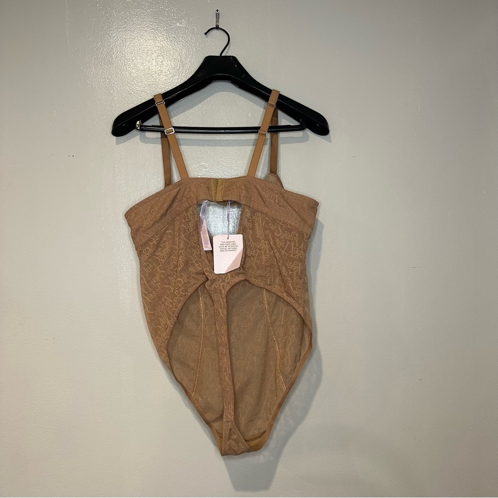 NWT Savage X Fenty Tan Monogram Thong Bodysuit 2X - Picture 3 of 4